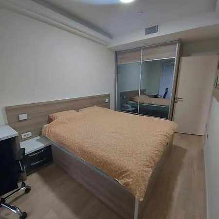 Skycity Cozy Скоп'є